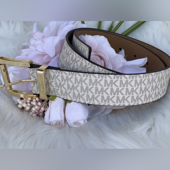 Michael Kors Women's Vanilla Faux Leather Belt - Picture 4 of 16